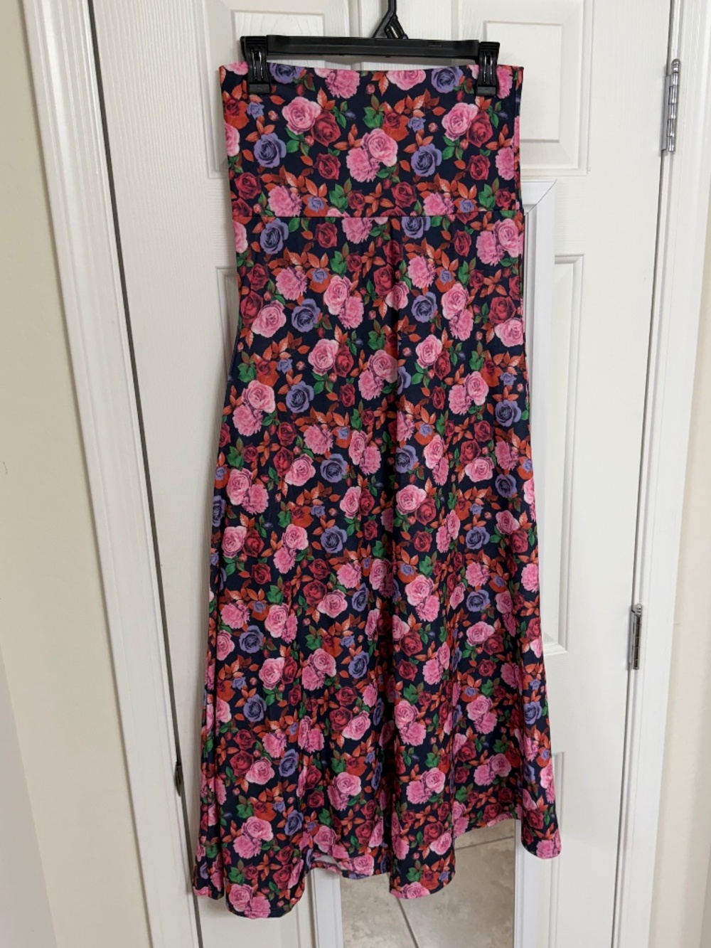 LulaRoe Maxi Skirt (S)